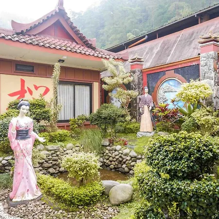 Reddoorz Resort @ Tawangmangu-3